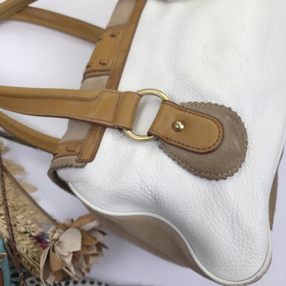 Gianni Bini Elegant White and Tan Leather Women's Satchel Bag - Picture 5 of 16